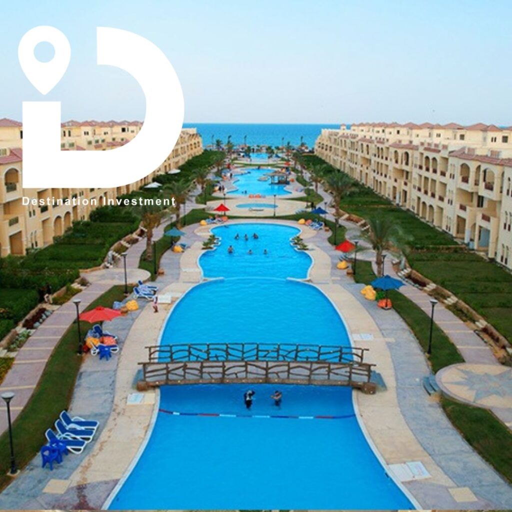خدمات متكاملة داخل Palm Beach مثل حمام السباحة والـBeach Club والمنطقة الترفيهية