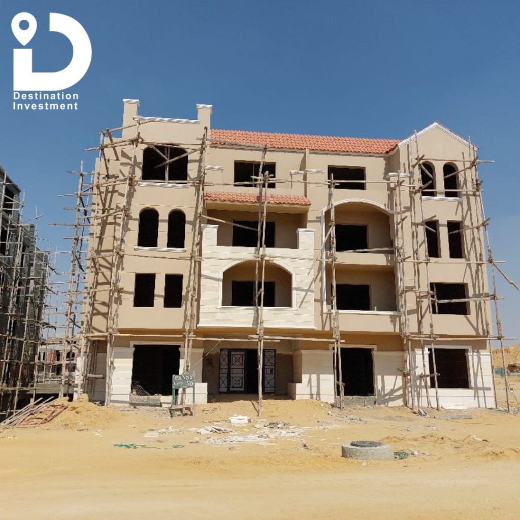 واجهة معمارية أنيقة لڤيلات التاون هاوس داخل كمبوند IVY Residence في قلب مدينة الشروق.