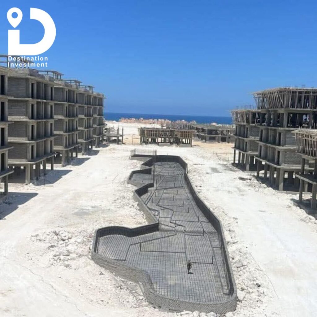 انشاءات مبنى من مشروع Marseilia Beach 5 – رأس الحكمة على ارض الواقع 